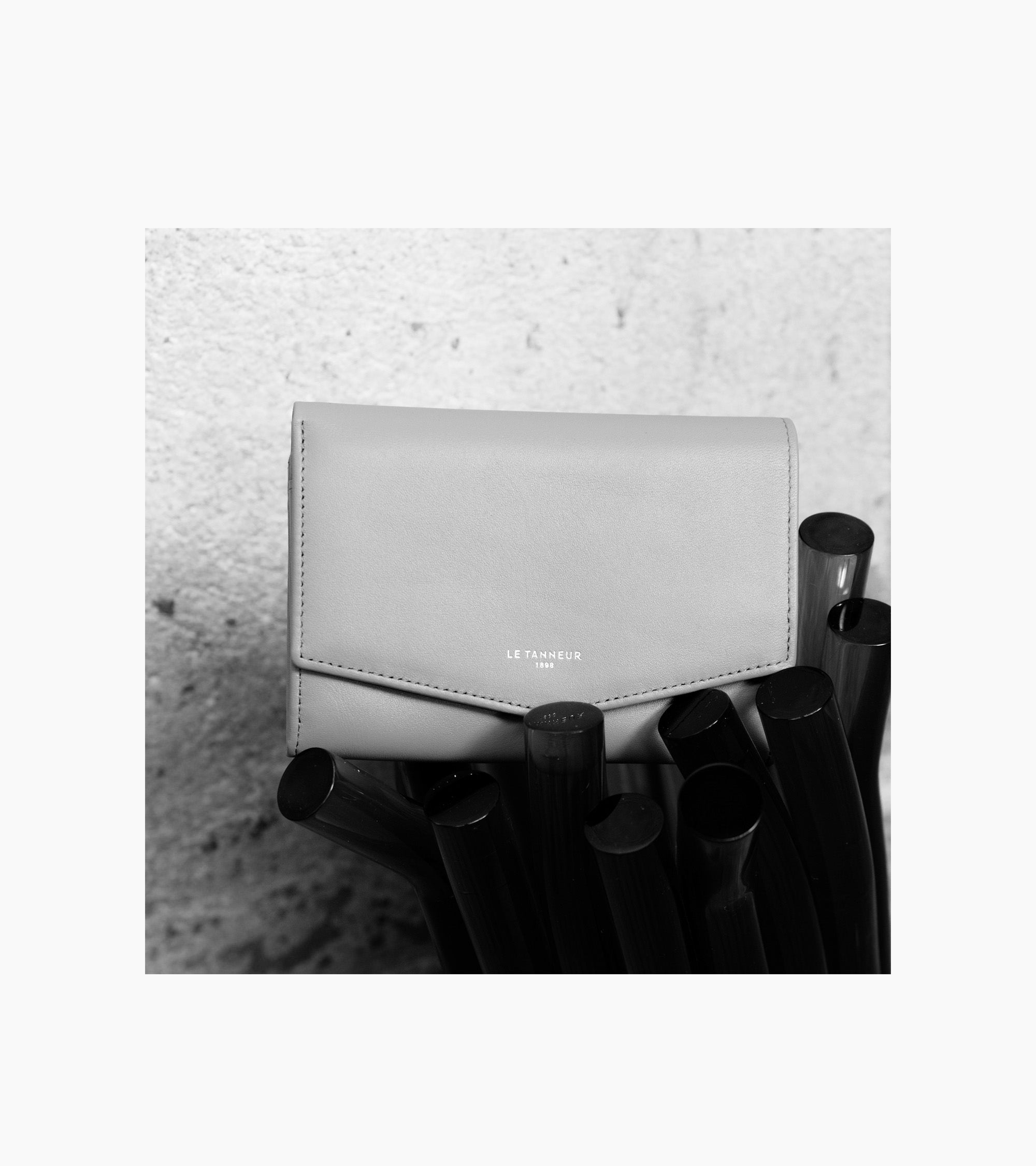 Grand portefeuille zippé Charlotte en cuir lisse